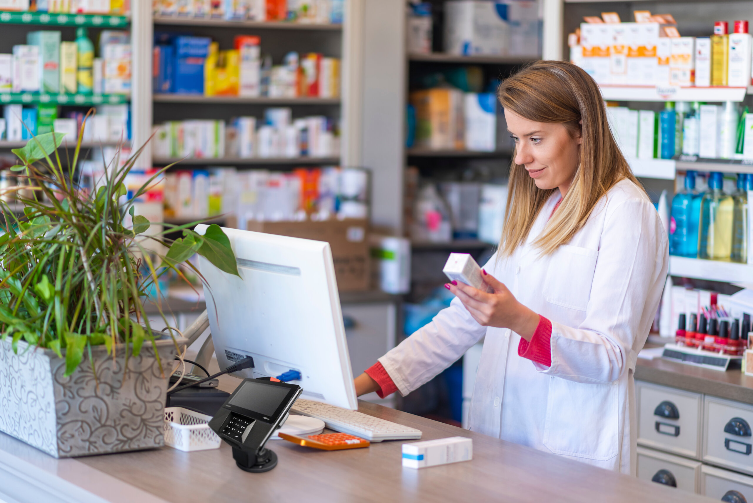 Optimizing Pharmacy Operations: The Role of Havis Mounts in Streamlining The Point of Sale (POS)